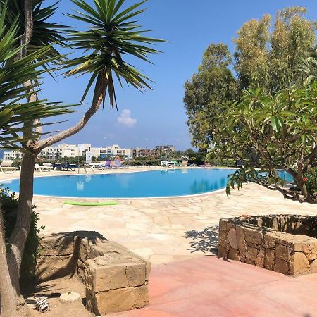 Kings Palace - Fabulous Pool-Side 2 Bed Apartment Paphos Ngoại thất bức ảnh