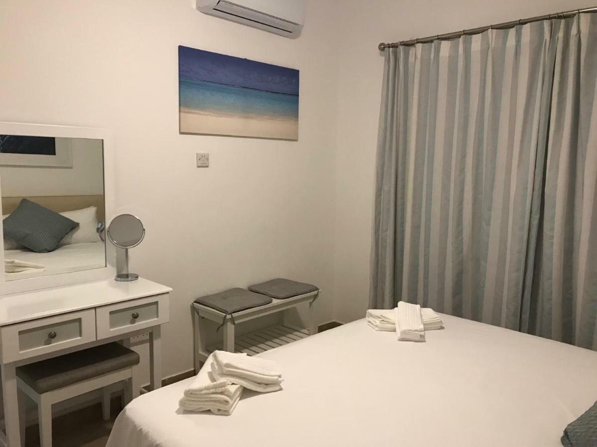 Kings Palace - Fabulous Pool-Side 2 Bed Apartment Paphos Ngoại thất bức ảnh