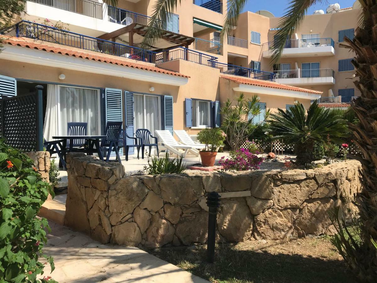 Kings Palace - Fabulous Pool-Side 2 Bed Apartment Paphos Ngoại thất bức ảnh