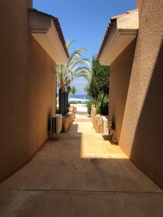 Kings Palace - Fabulous Pool-Side 2 Bed Apartment Paphos Ngoại thất bức ảnh